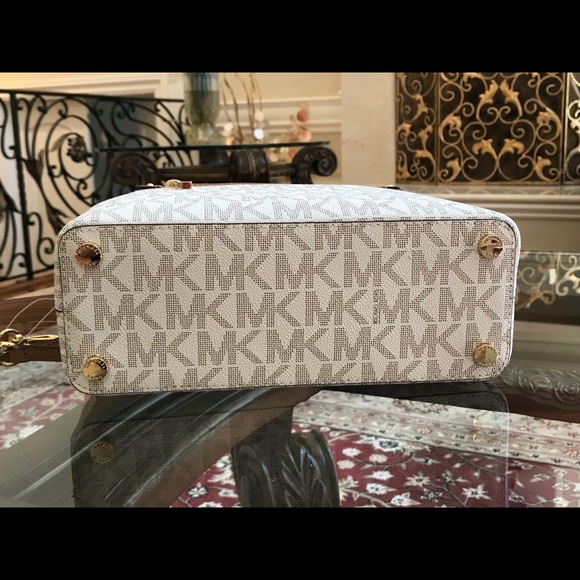 Authentic Michael kors hailee handbag&wallet&pom - Picture 8 of 8